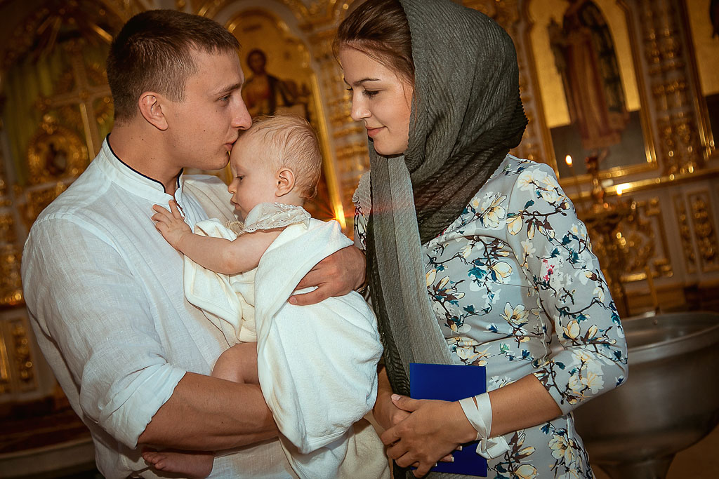 Таинство крещения .