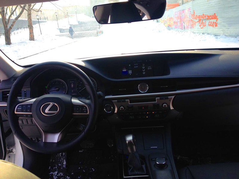 Lexus ES200