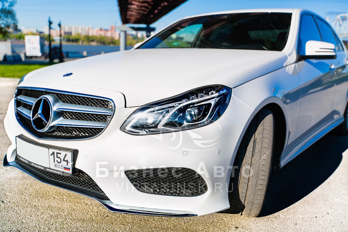 Mercedes-Benz E 212 AMG