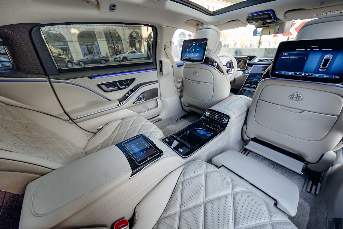 Mercedes Maybach 223 — кадр 5 из 7