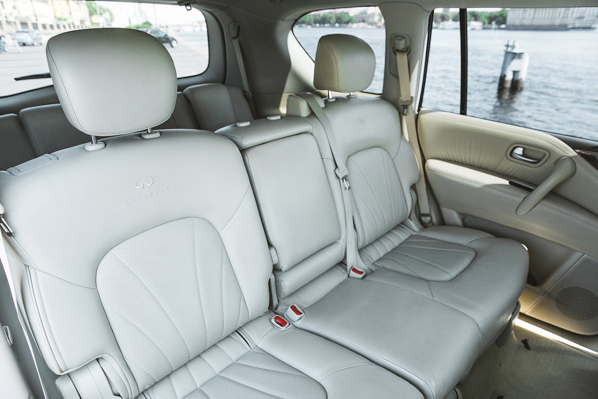Infiniti QX80 — кадр 3 из 4