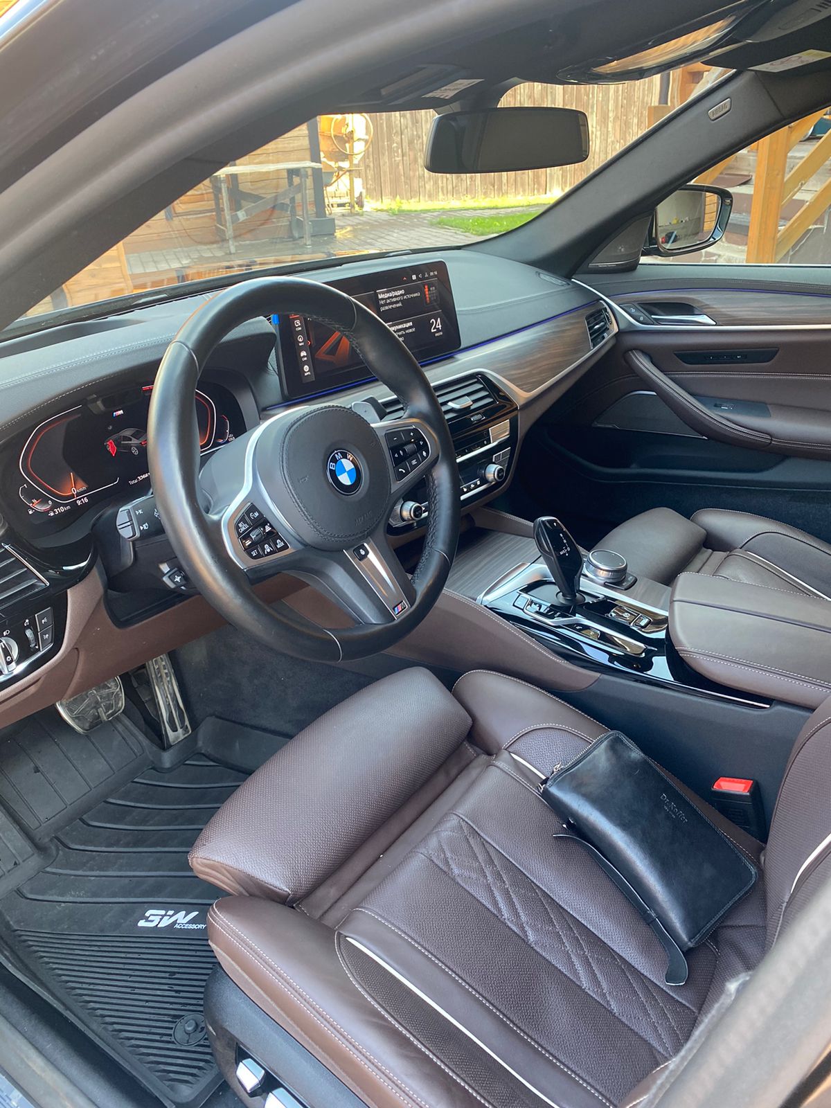 BMW 5 Series — кадр 4 из 7