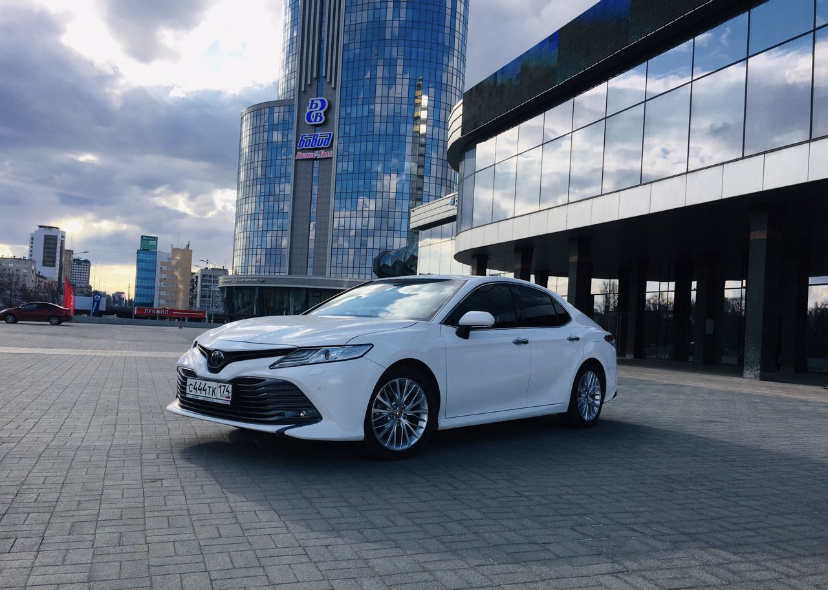 Toyota Camry V70