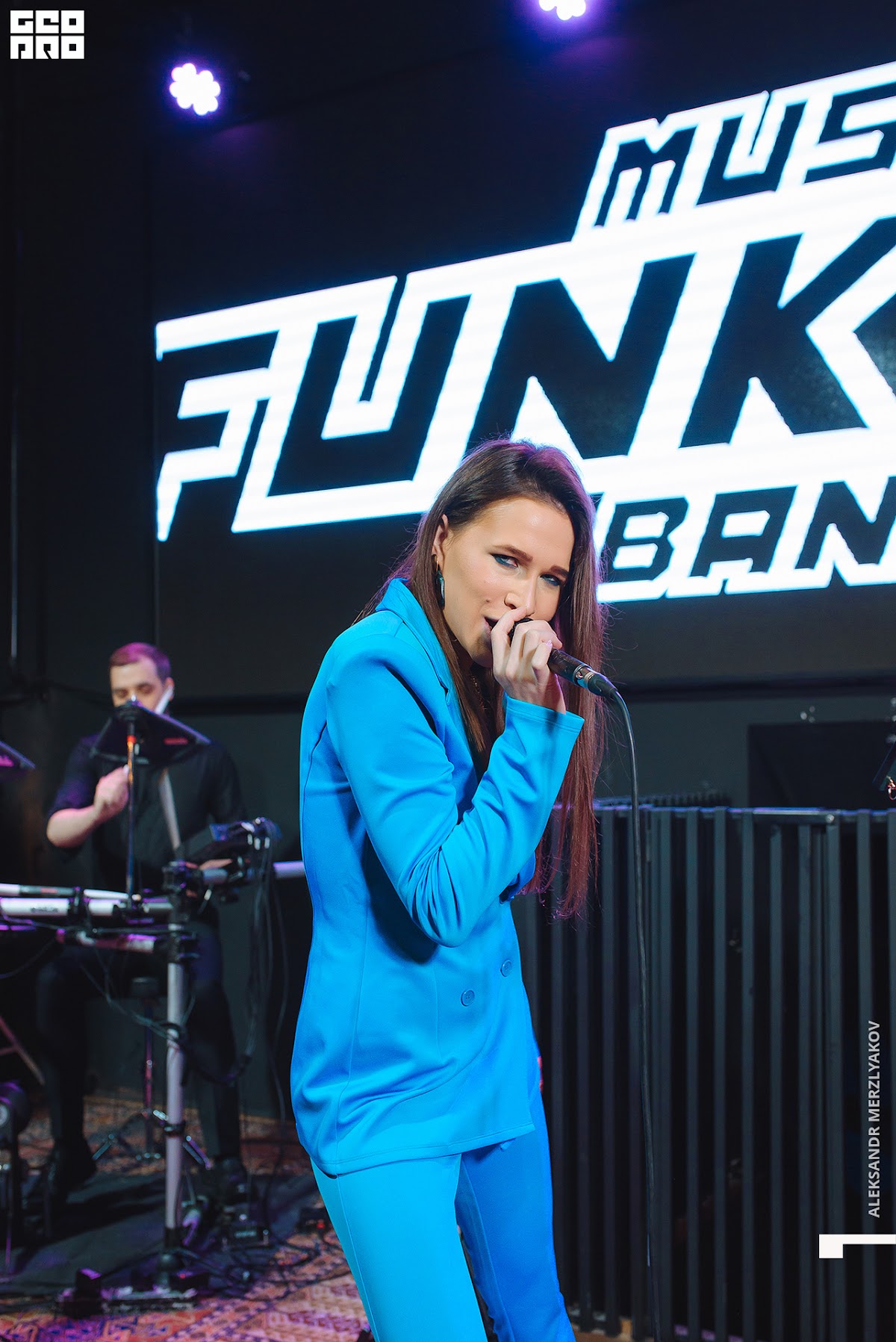 Кавер-группа на свадьбу Нижний Новгород Funkeys Music Band|Рождество в ресторане RIBS
