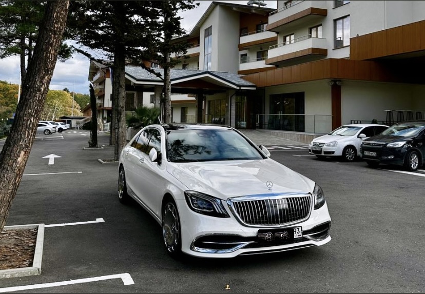 Mercedes S222 long Maybach stile
