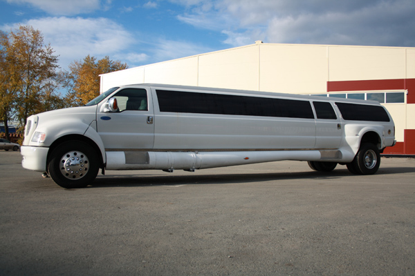 Ford F F-650 Мамонт