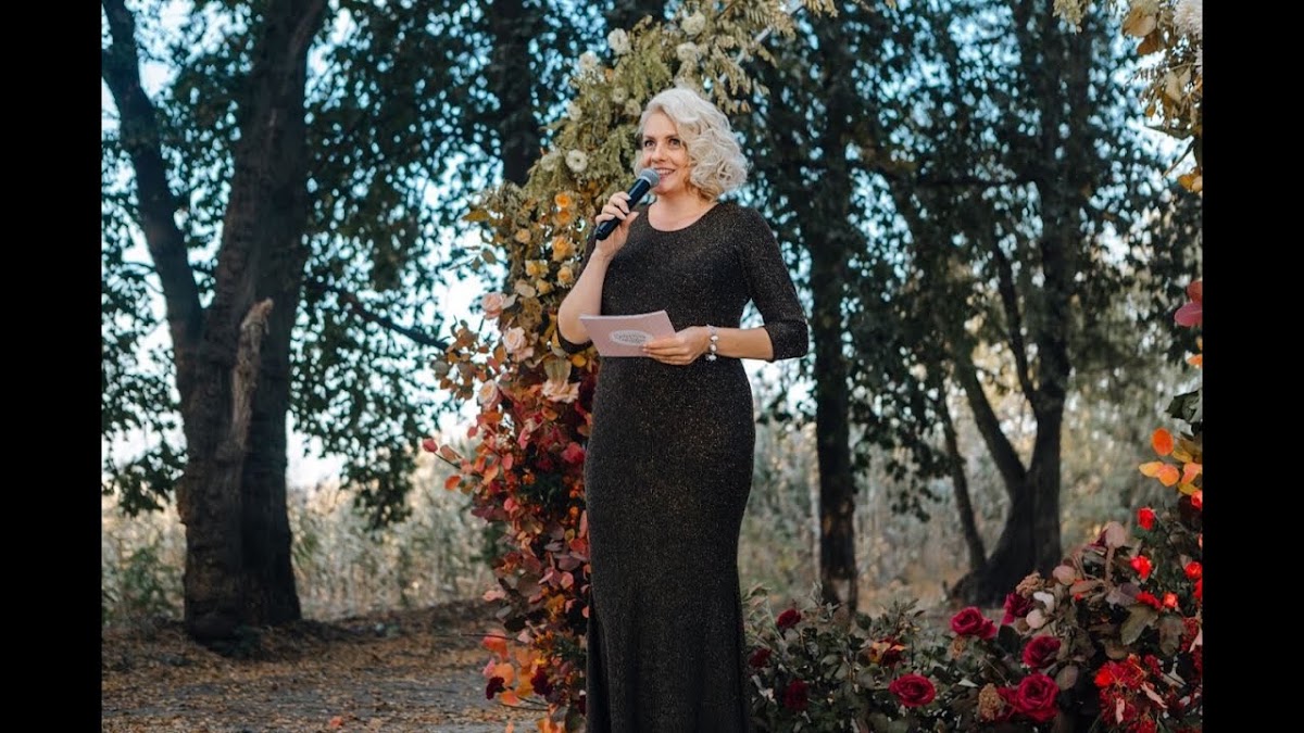 Елена Лока