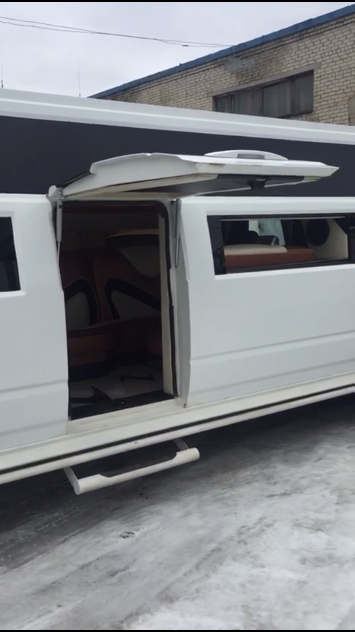Hummer H2 MEGA — кадр 3 из 7