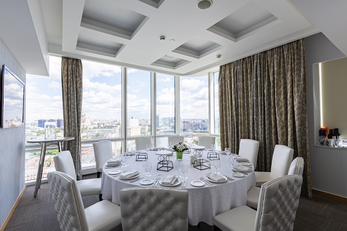 Прайват Лаунж / PRIVATE LOUNGE