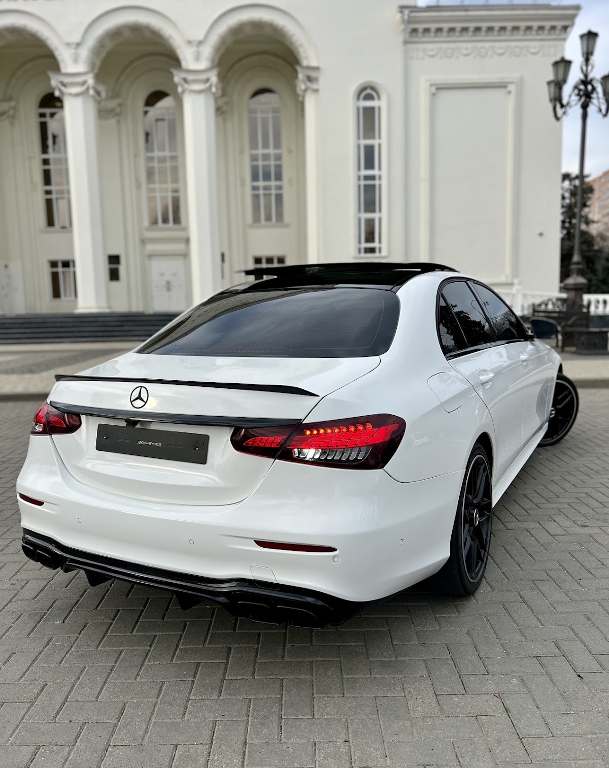 Mercedes-Benz W213 Restail new