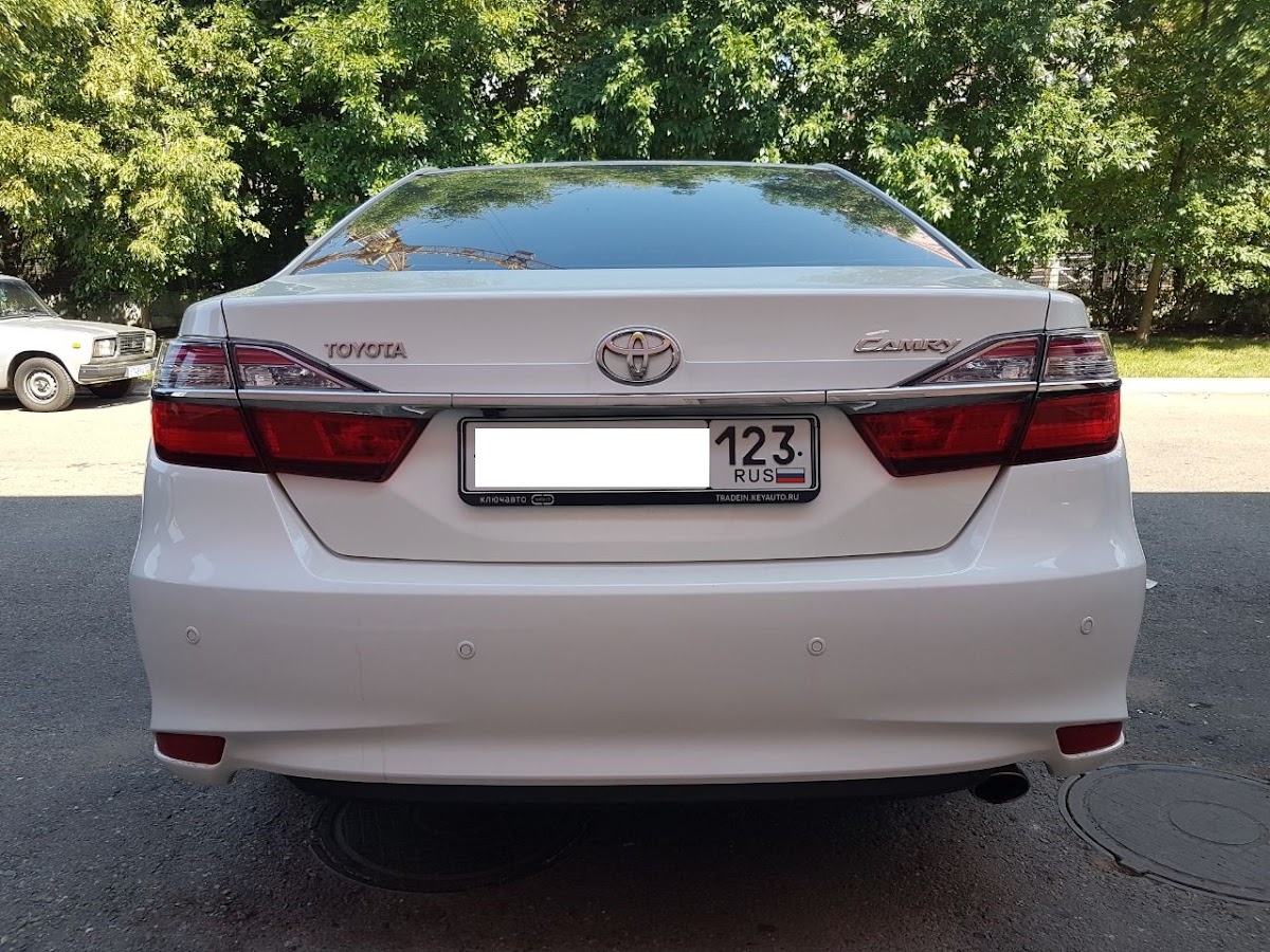 Toyota Camry Restail
