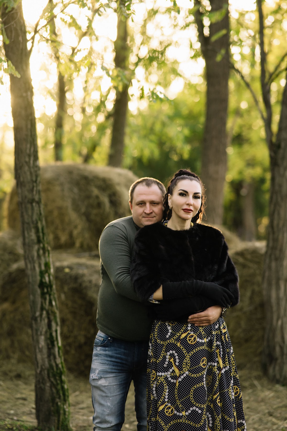 где то в деревне фотосессия с лошадью и парой