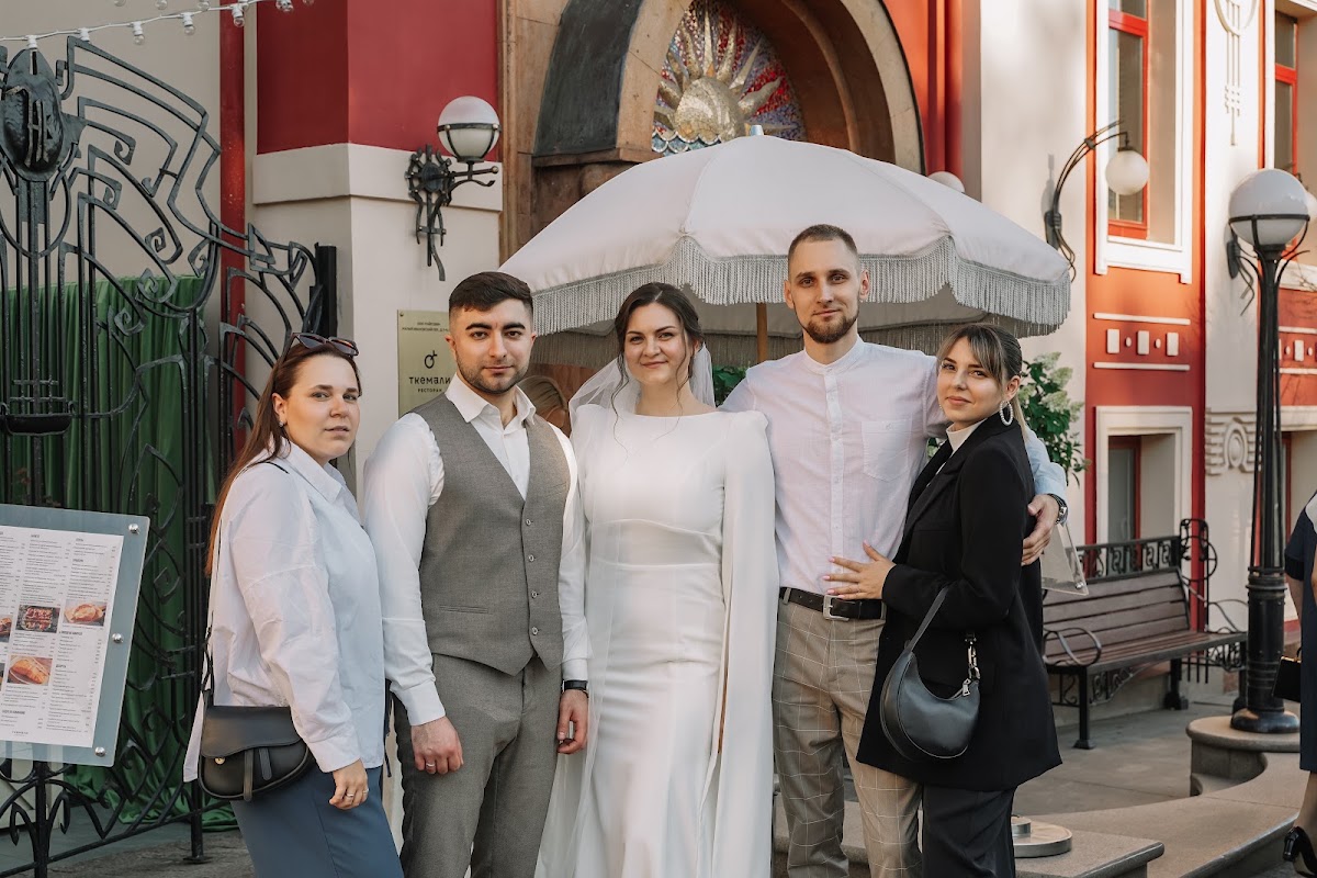 Мекан и Анастасия