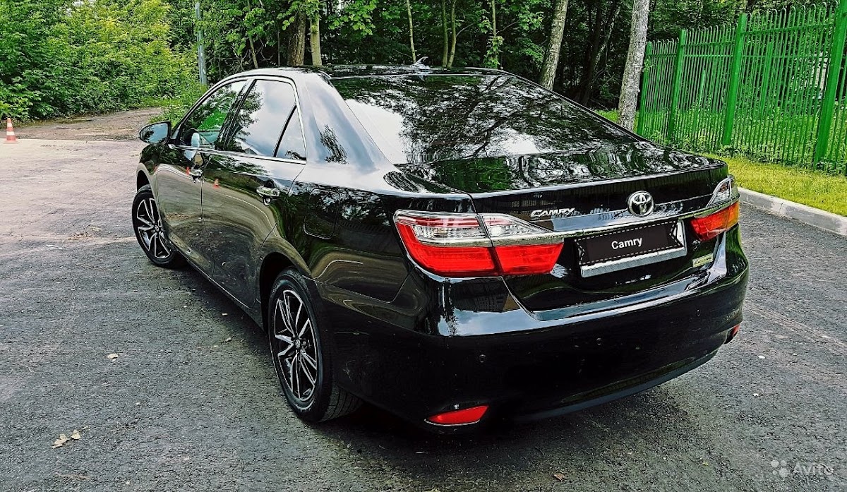 Toyota Camry Exclusive — кадр 3 из 6