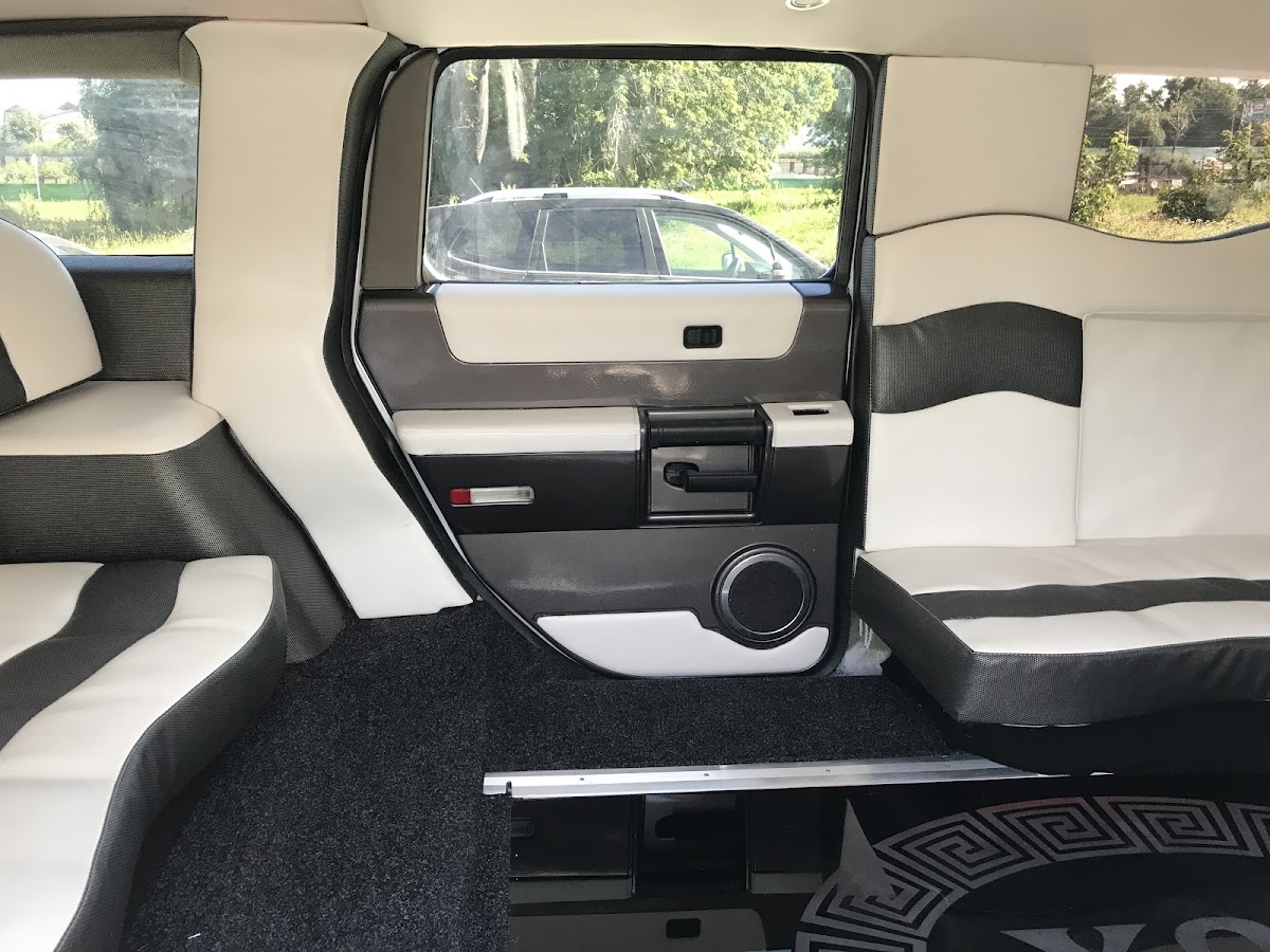 Hummer H2 LUX — кадр 4 из 5