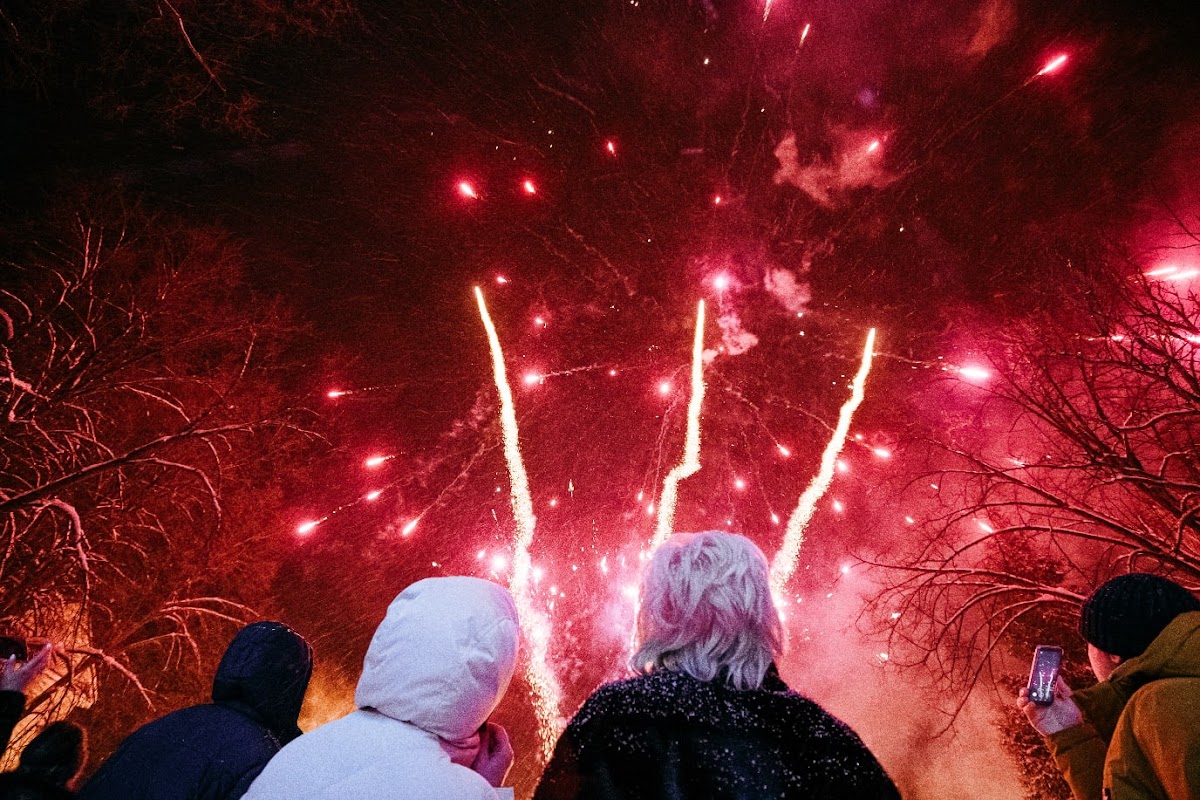 Свадебный салют