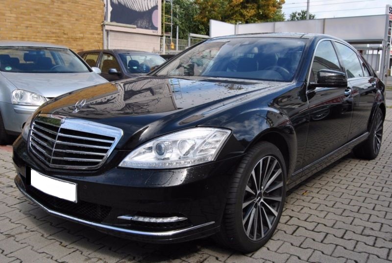 Mercedes S-221