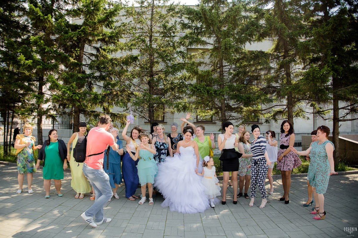 С молодоженами :)