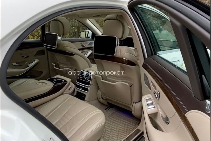 Mercedes Benz S-class 222