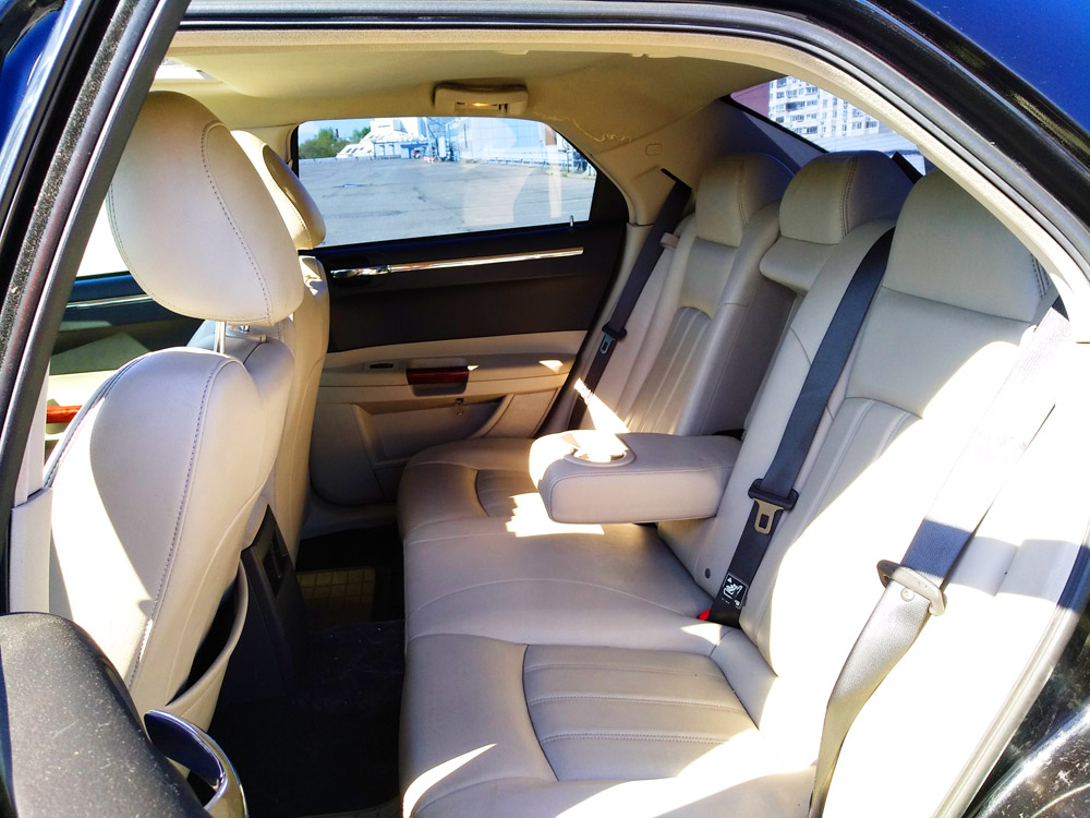 Chrysler 300C HEMI
