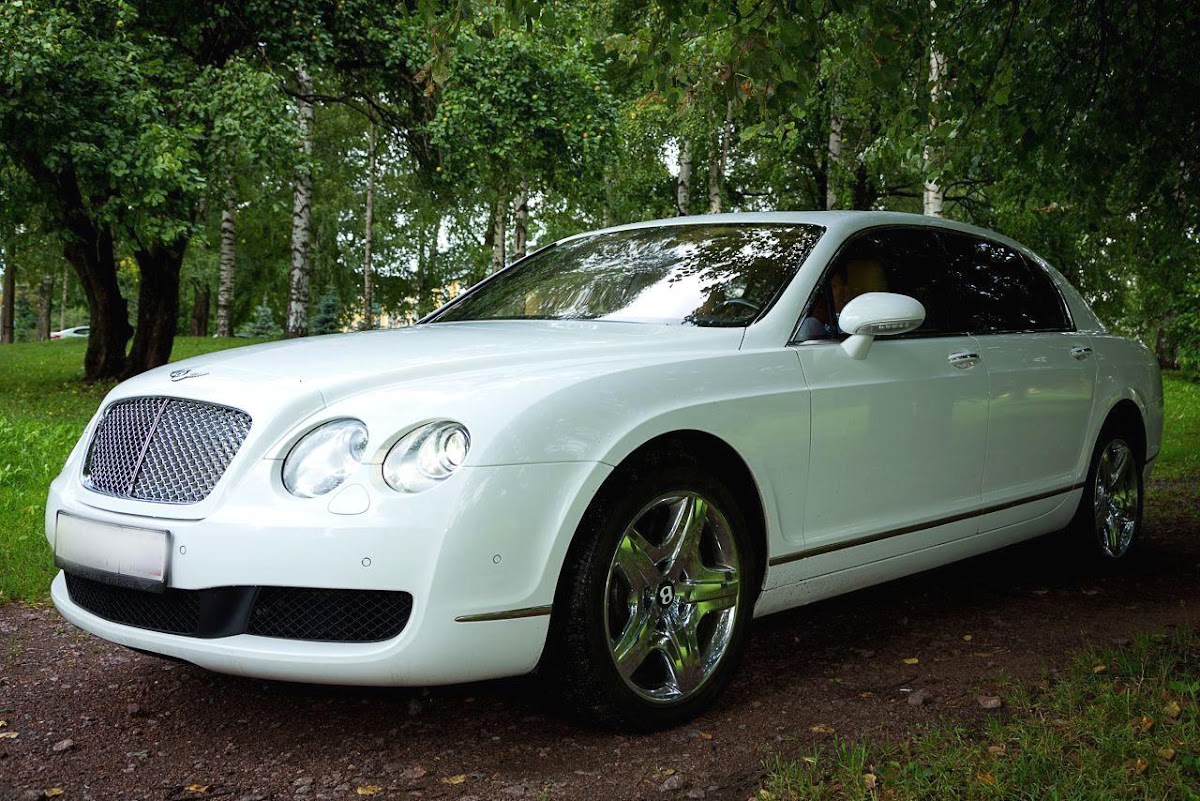 Bentley Continental White — кадр 3 из 9