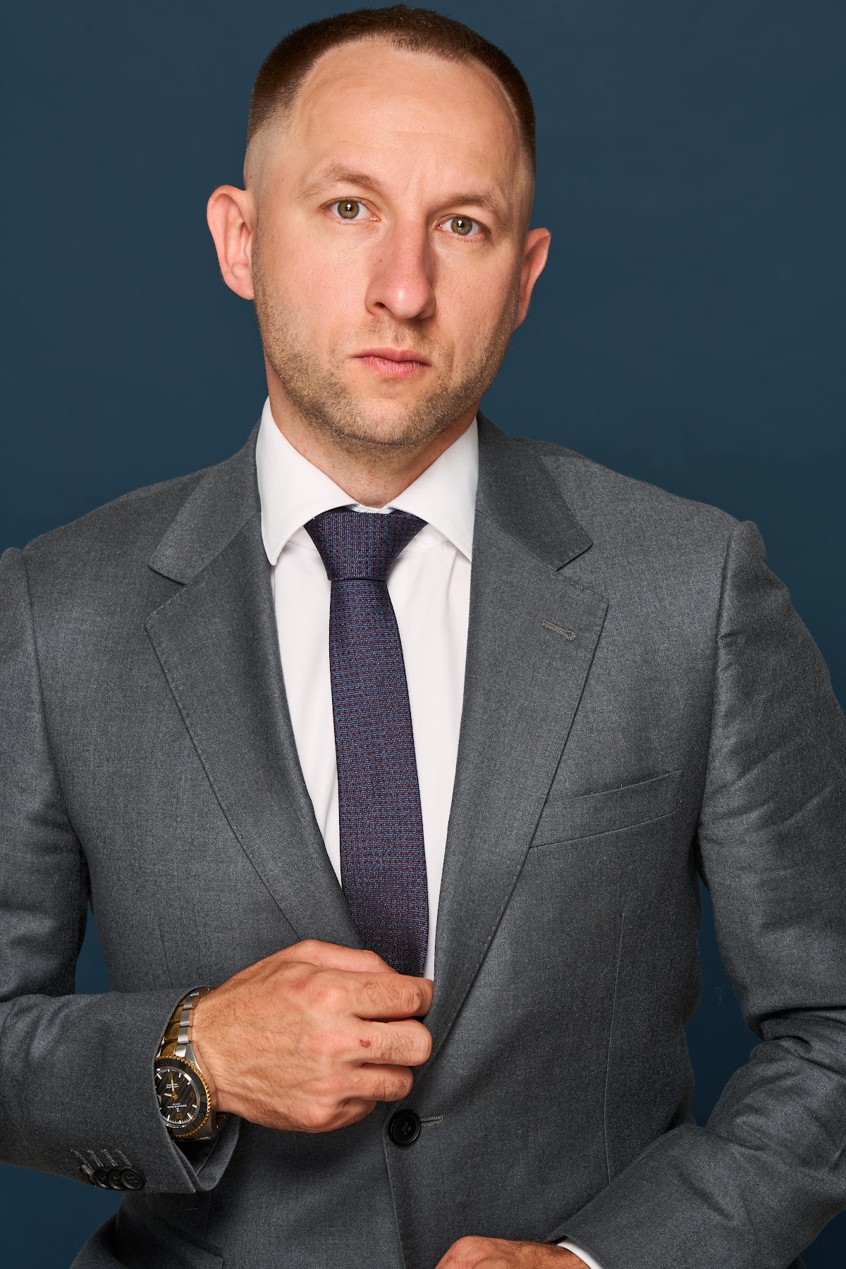 Актер Денис Бондарков