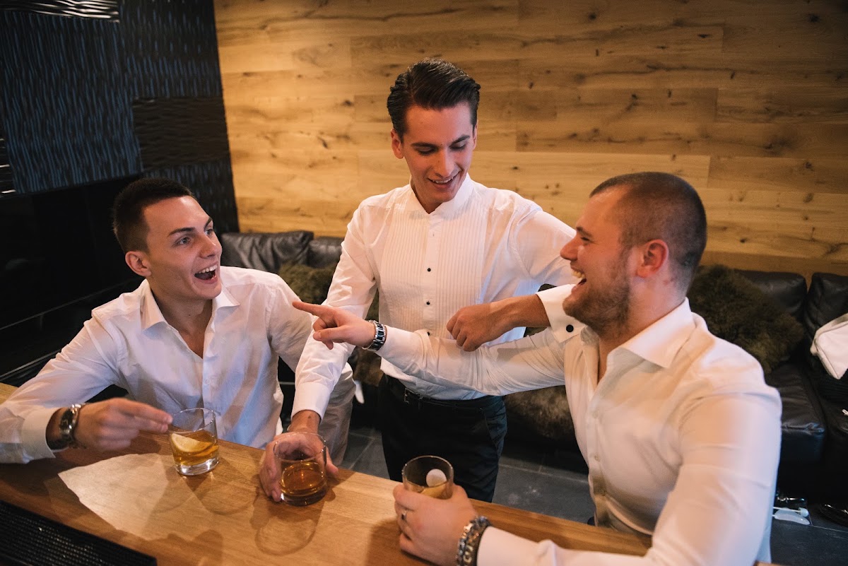 Утро жениха в Barbershop. Дмитрий и его друзья