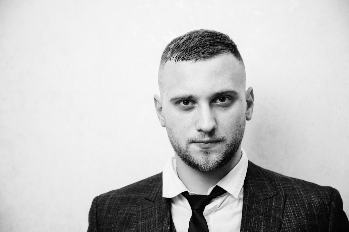 Максим Симак