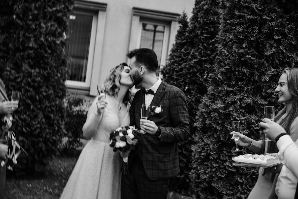WEDDING