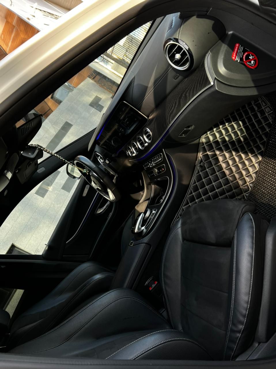 Mercedes-Benz E-class W213 — кадр 4 из 4