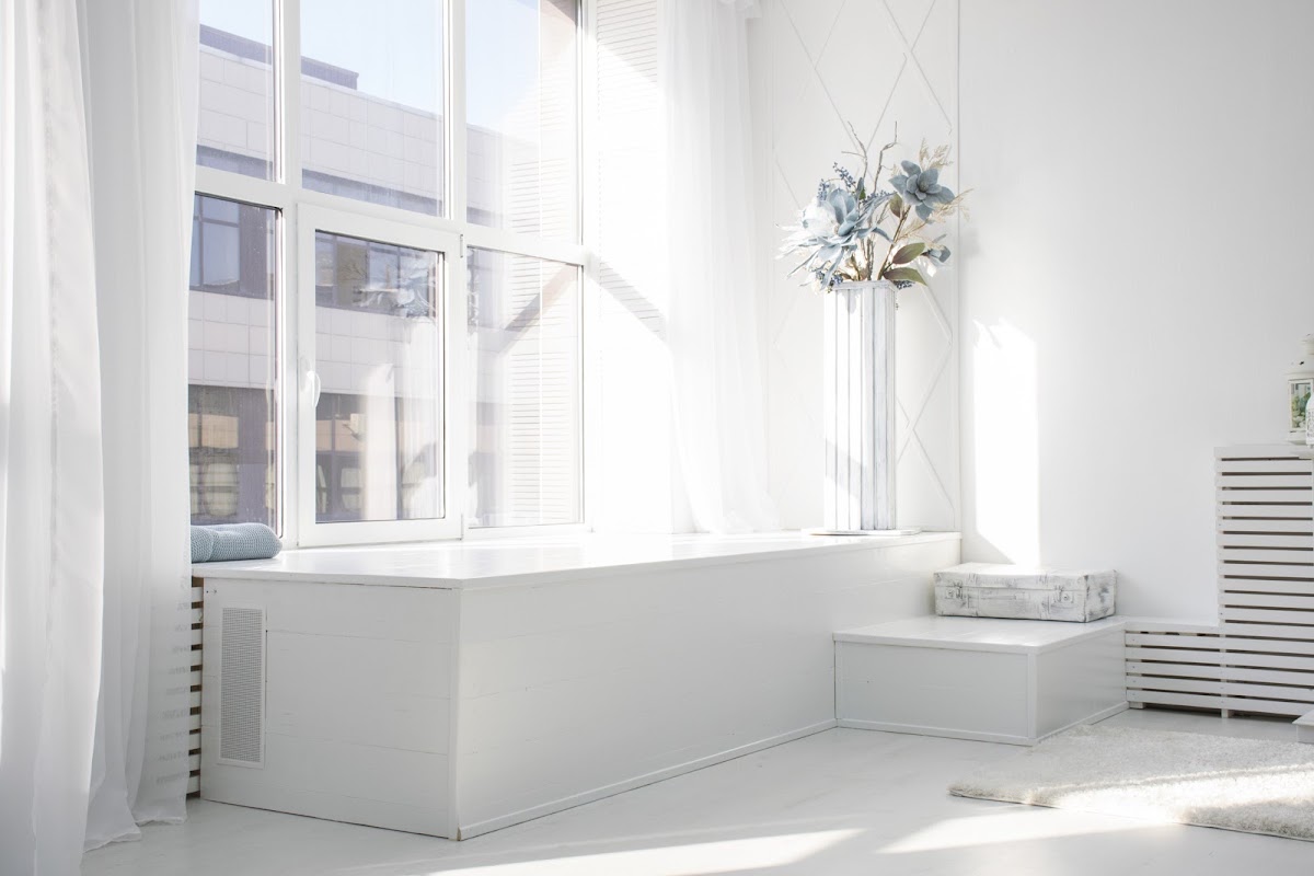Локация White