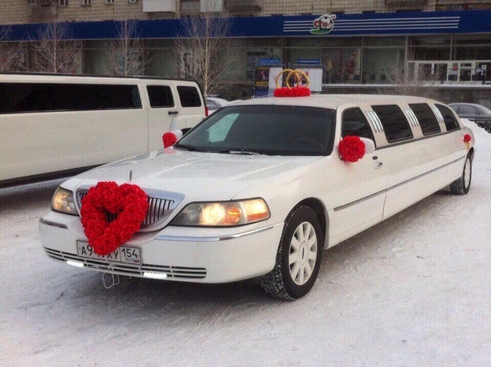 lincoln town car — кадр 4 из 14