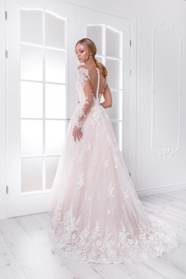 Adelle 1801 — кадр 3 из 3