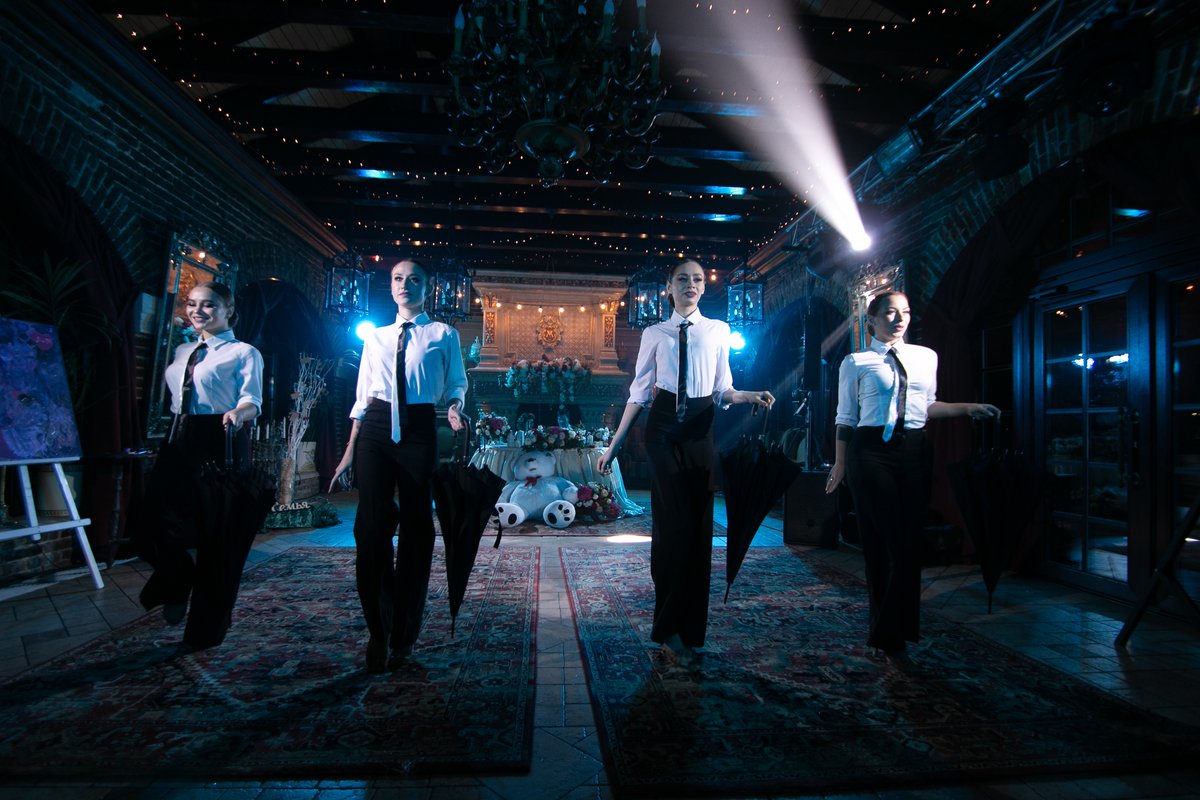 COMILFO SHOW BALLET