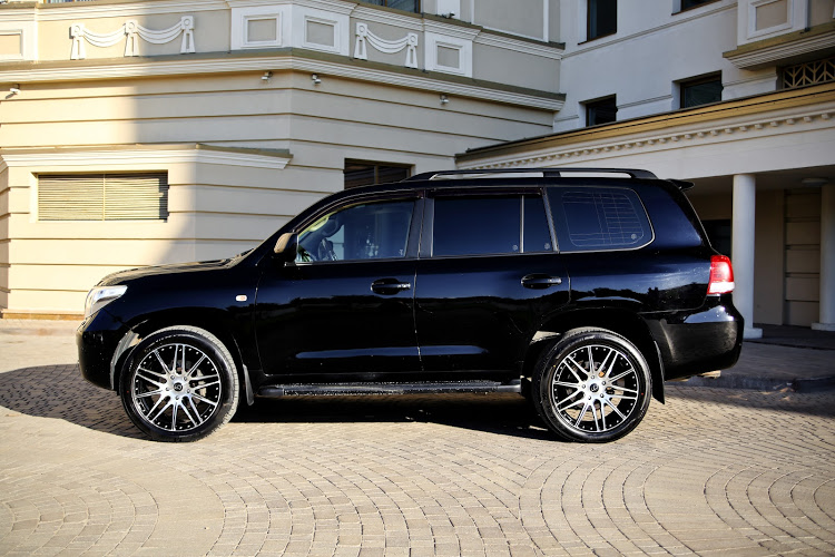 Toyota Land cruiser 200 — кадр 3 из 5