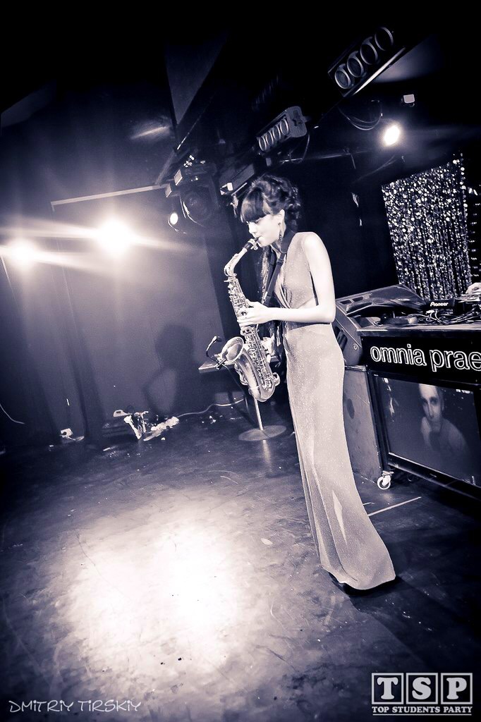 GOLD SAXOPHONE -ADELE