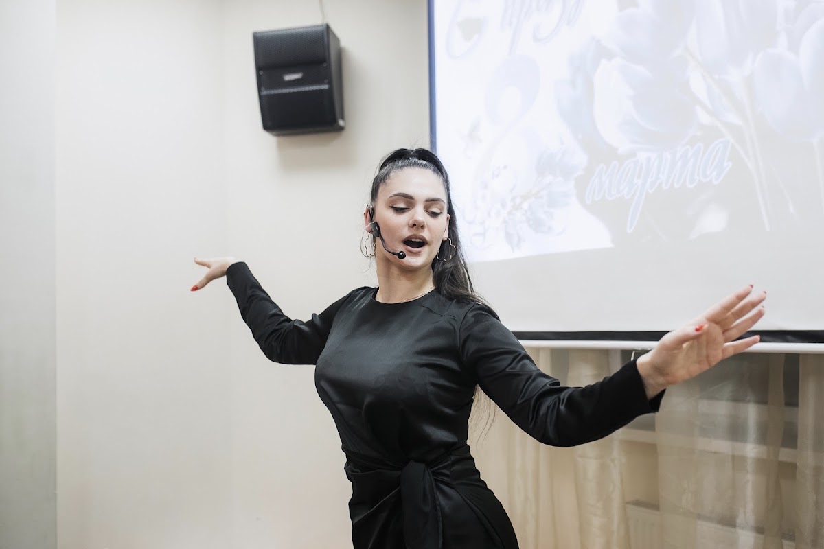 Mikhailova, wedding agency