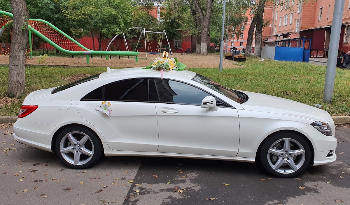 Mercedes CLS, белый