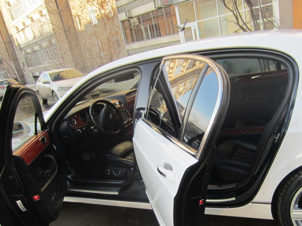 Bentley Continental White — кадр 4 из 6