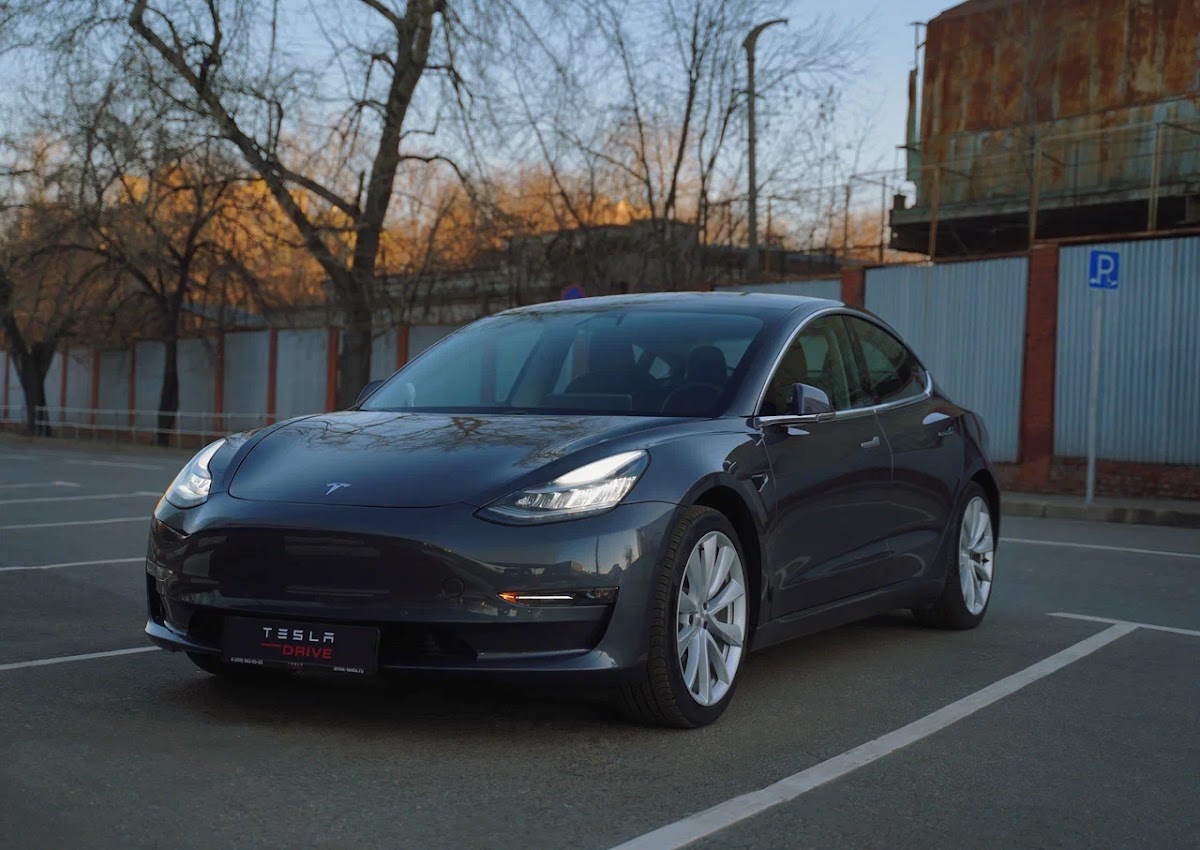 Tesla model 3