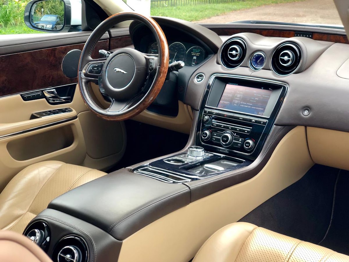 Jaguar XJ Long Exclusive