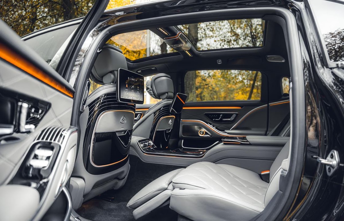 MERCEDES MAYBACH 223 — кадр 3 из 3