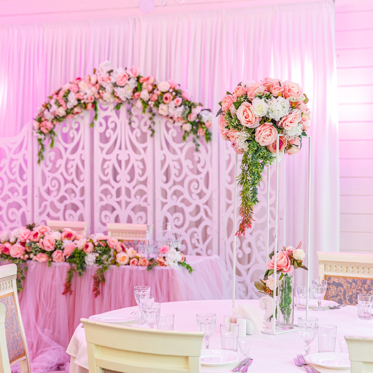Организатор и декоратор - Ivory Wedding Studio