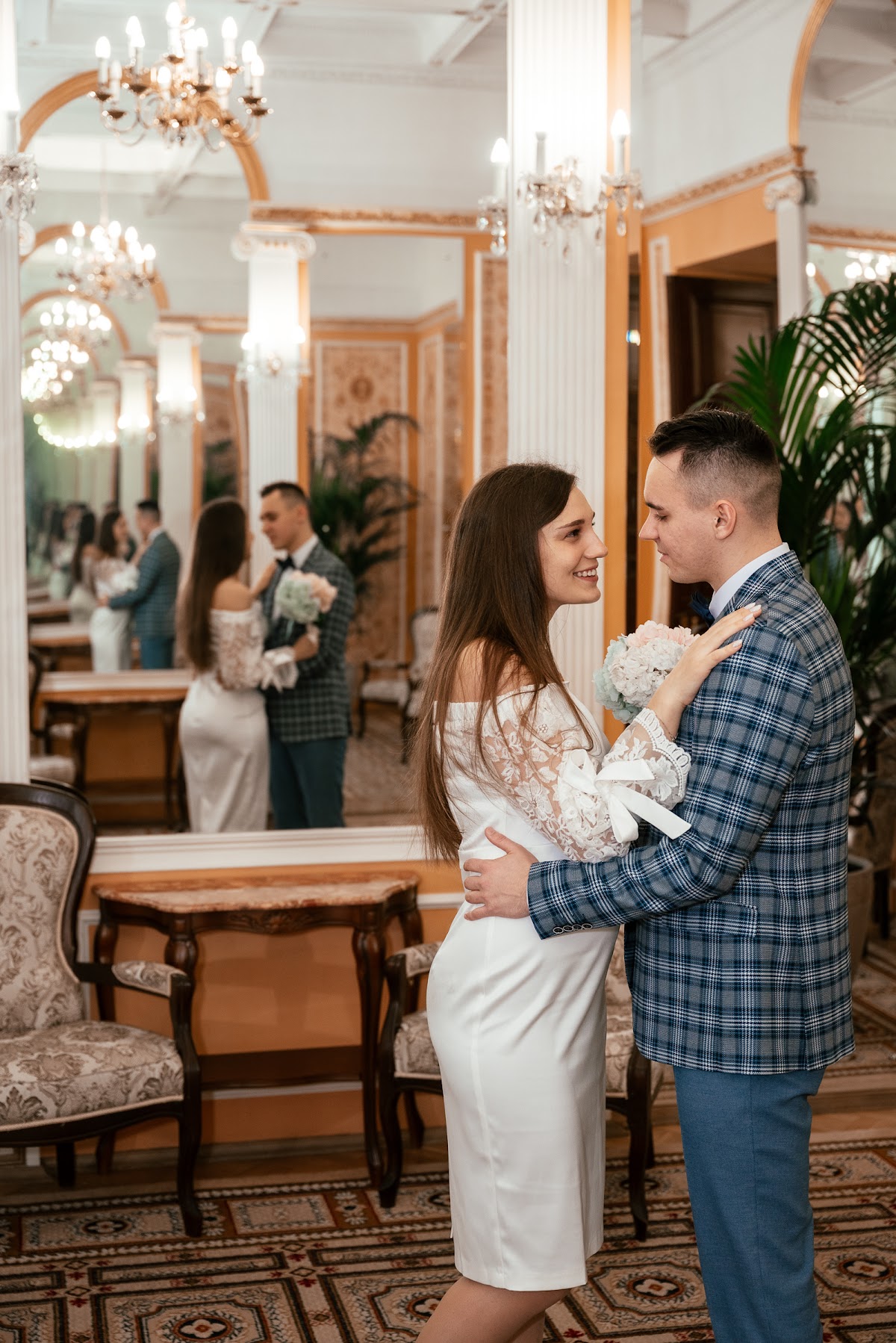 Свадебная фотосессия в Грибоедовском ЗАГСе