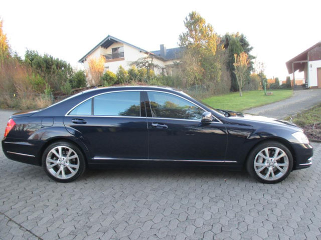 Mercedes S-221