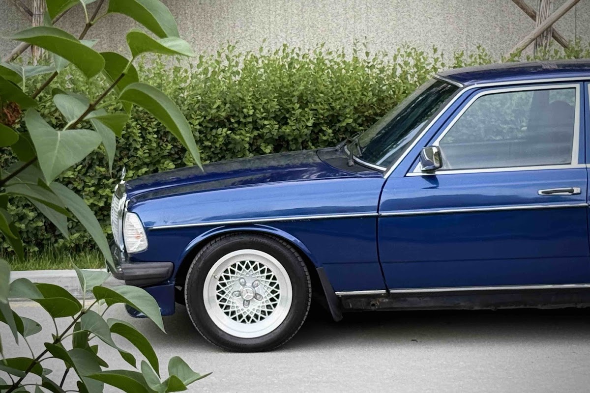 Mercedes Benz W213 1985 года