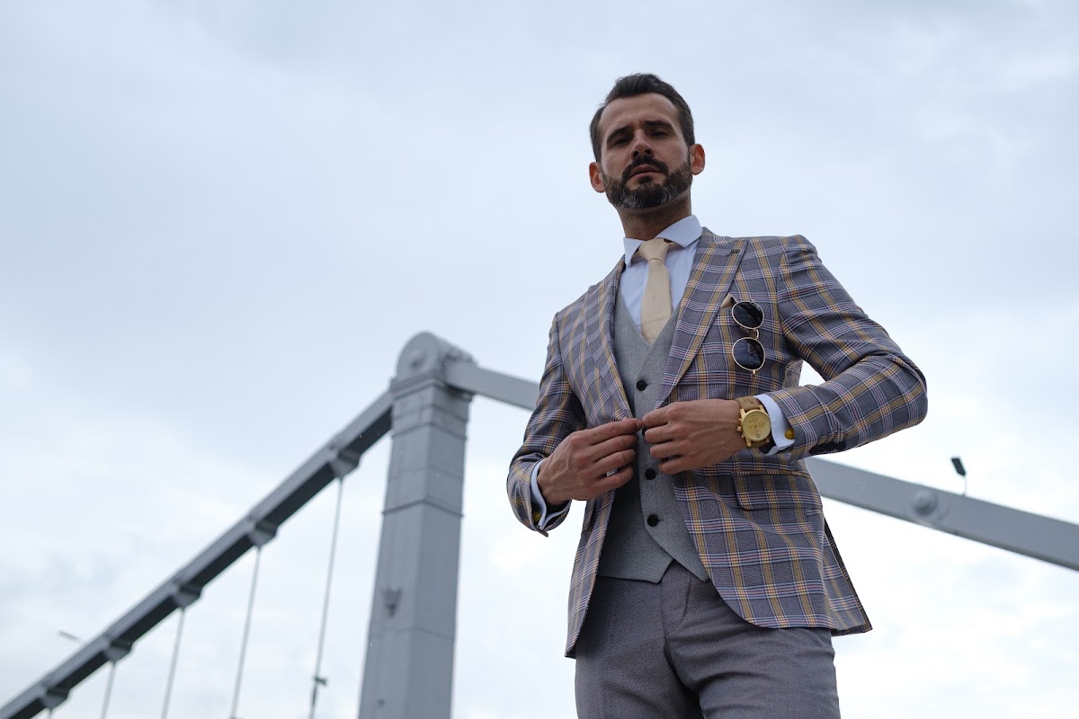 PORIVAY SUIT — кадр 3 из 77