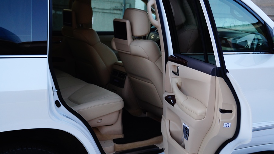 Lexus LX570 — кадр 5 из 5