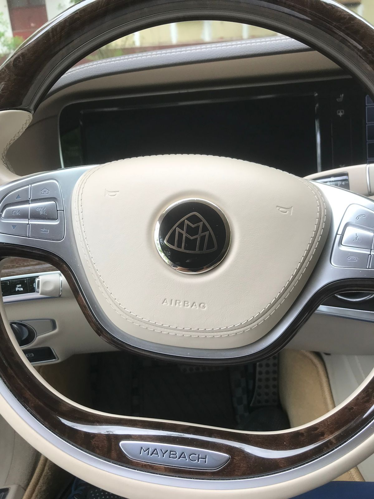 Mercedes-Benz Maybach S500 — кадр 5 из 7