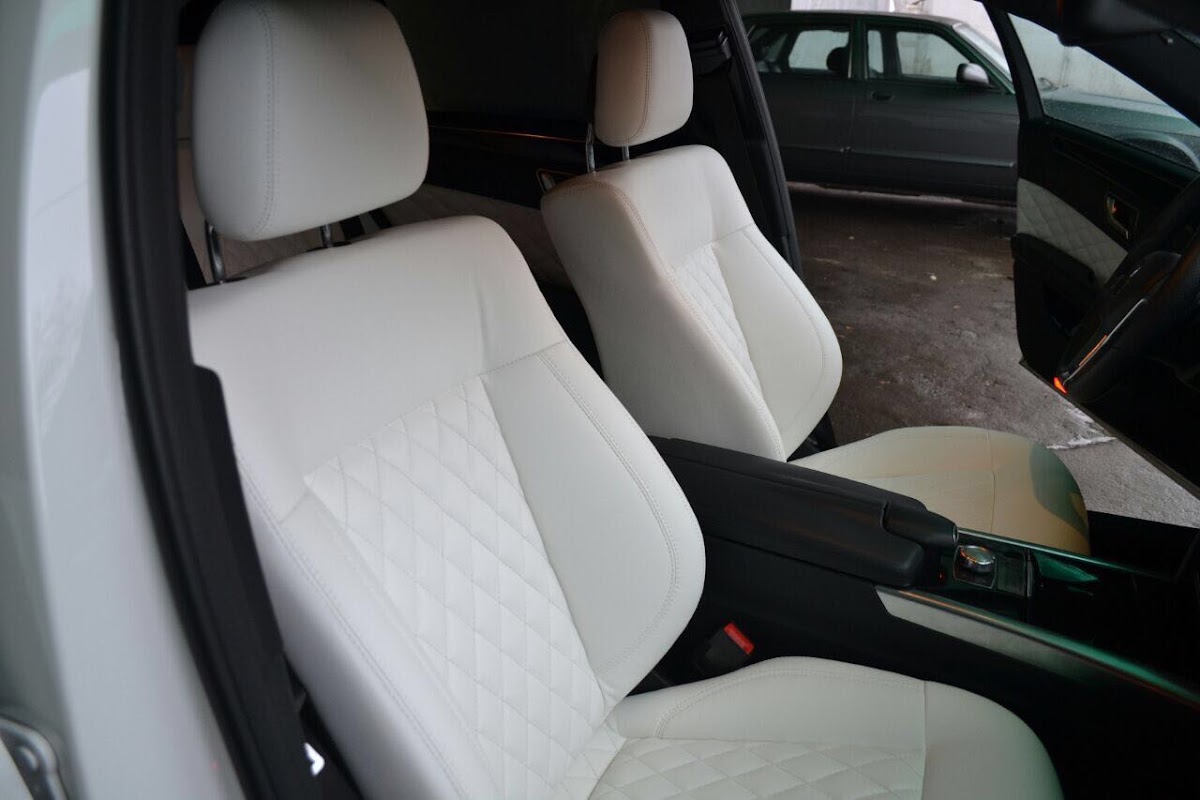 Mercedes-Benz E200